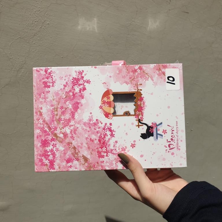 Box Diary | Journal