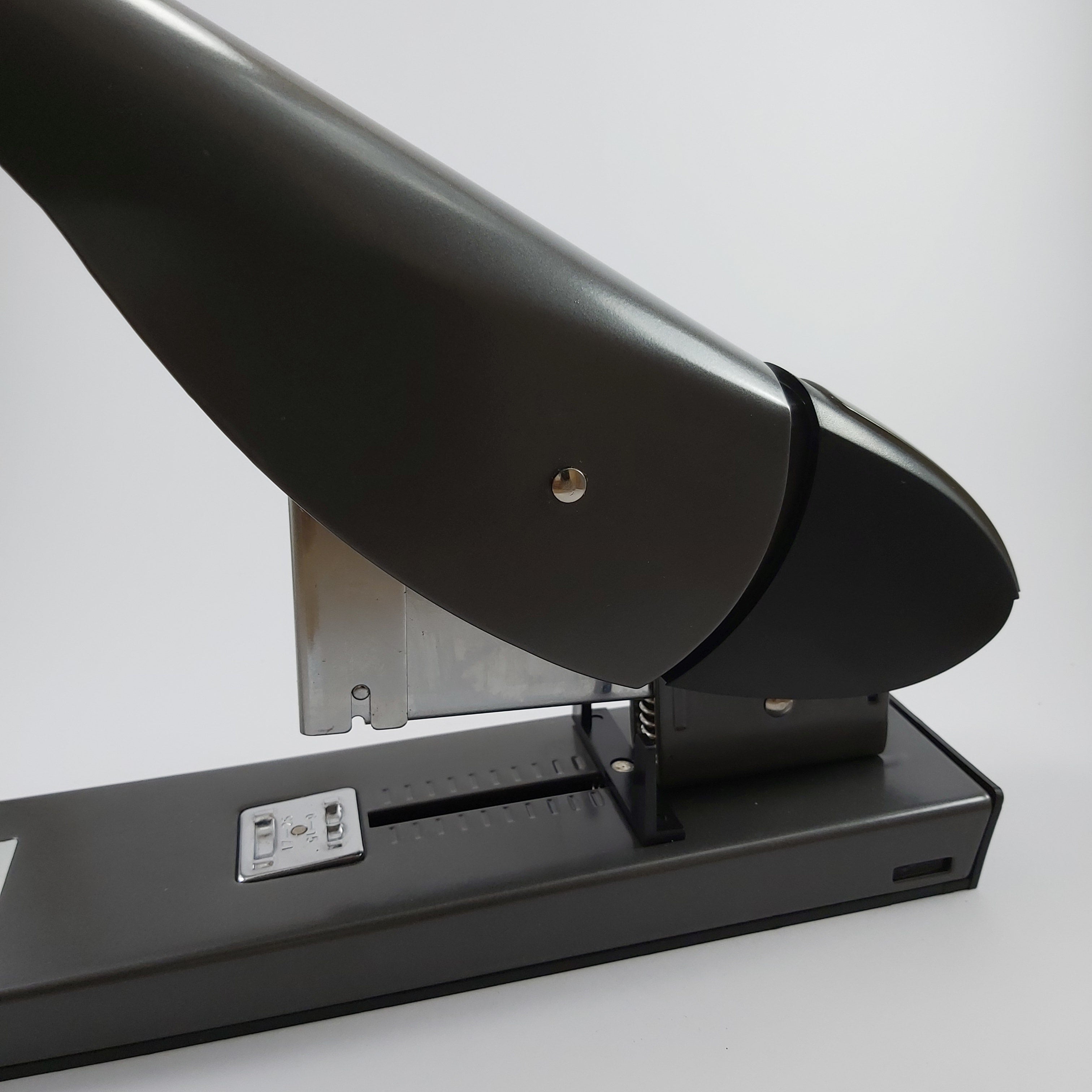 Eagle Heavy Duty Stapler 200 Sheet (8539) Rehmat Store Pakistan