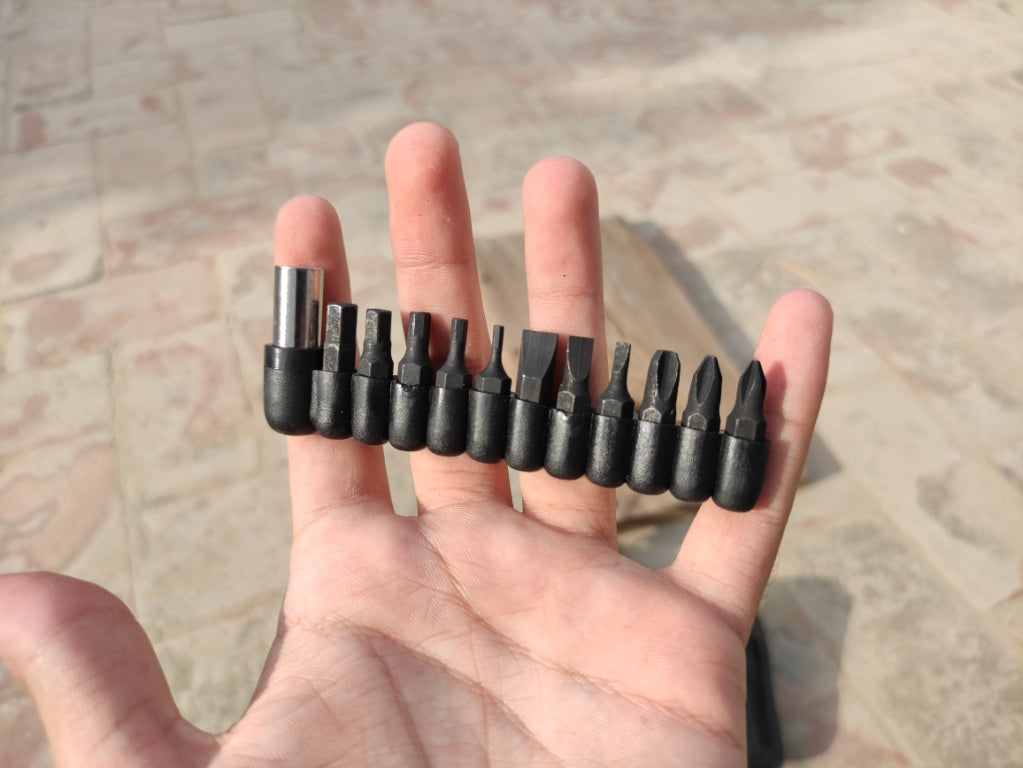 Bear Grylls Gerber Multi-tool Plier with 11 Screw Driver Bits
