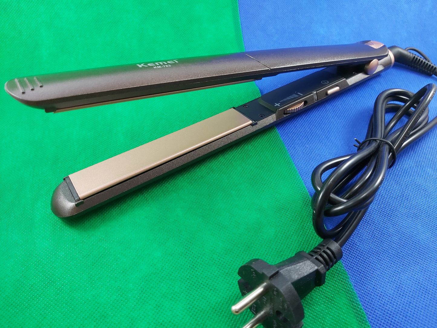 Kemei Hair Iron / Straightener | 45W | 428°F in 30 sec | 248°F - 428°F