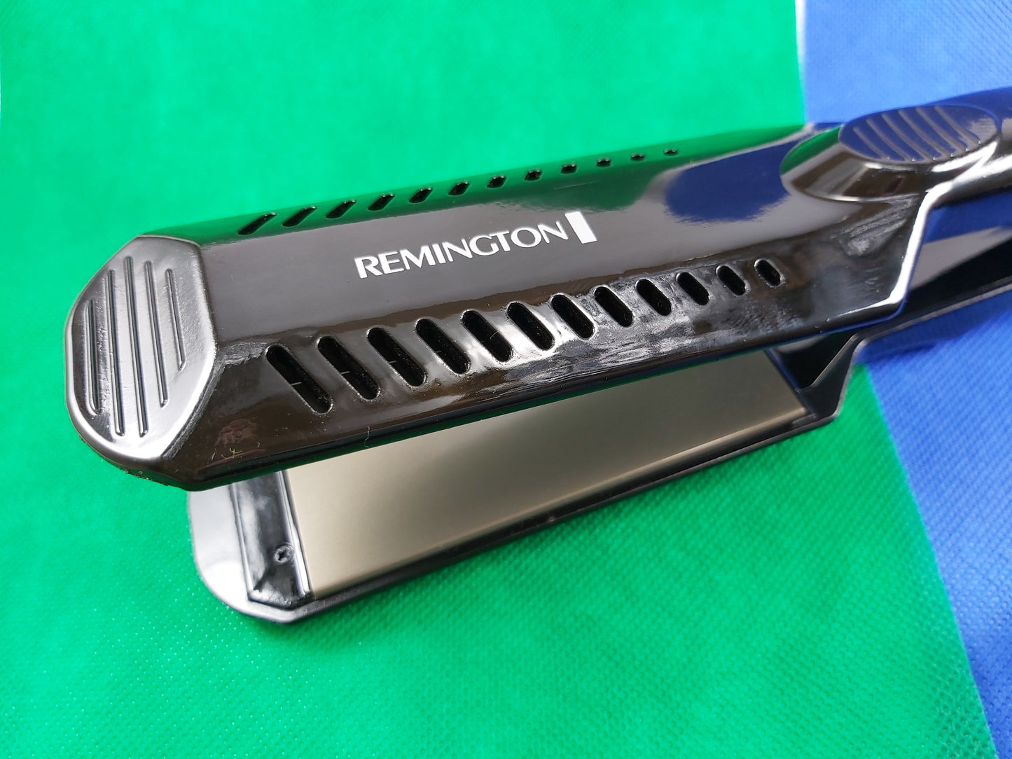 Remington Hair Iron / Straightener | Rapid Heating | Black