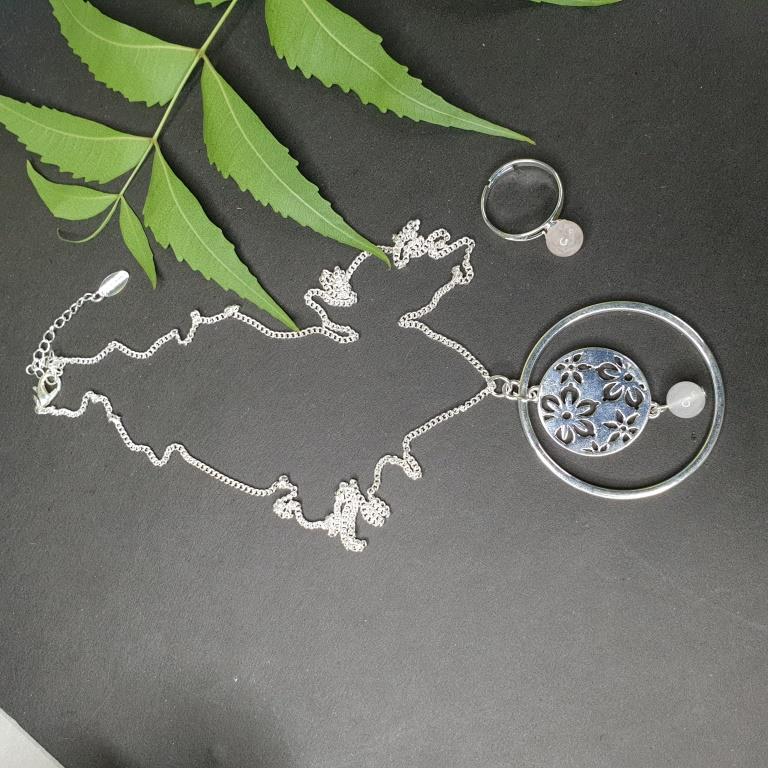 Pendant With Finger Ring Set