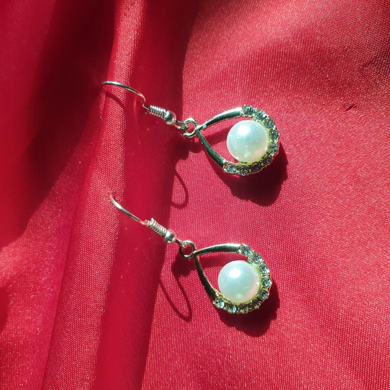 Pearl earrings